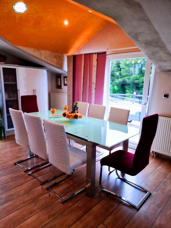 Guest House Klara Солин Екстериор снимка