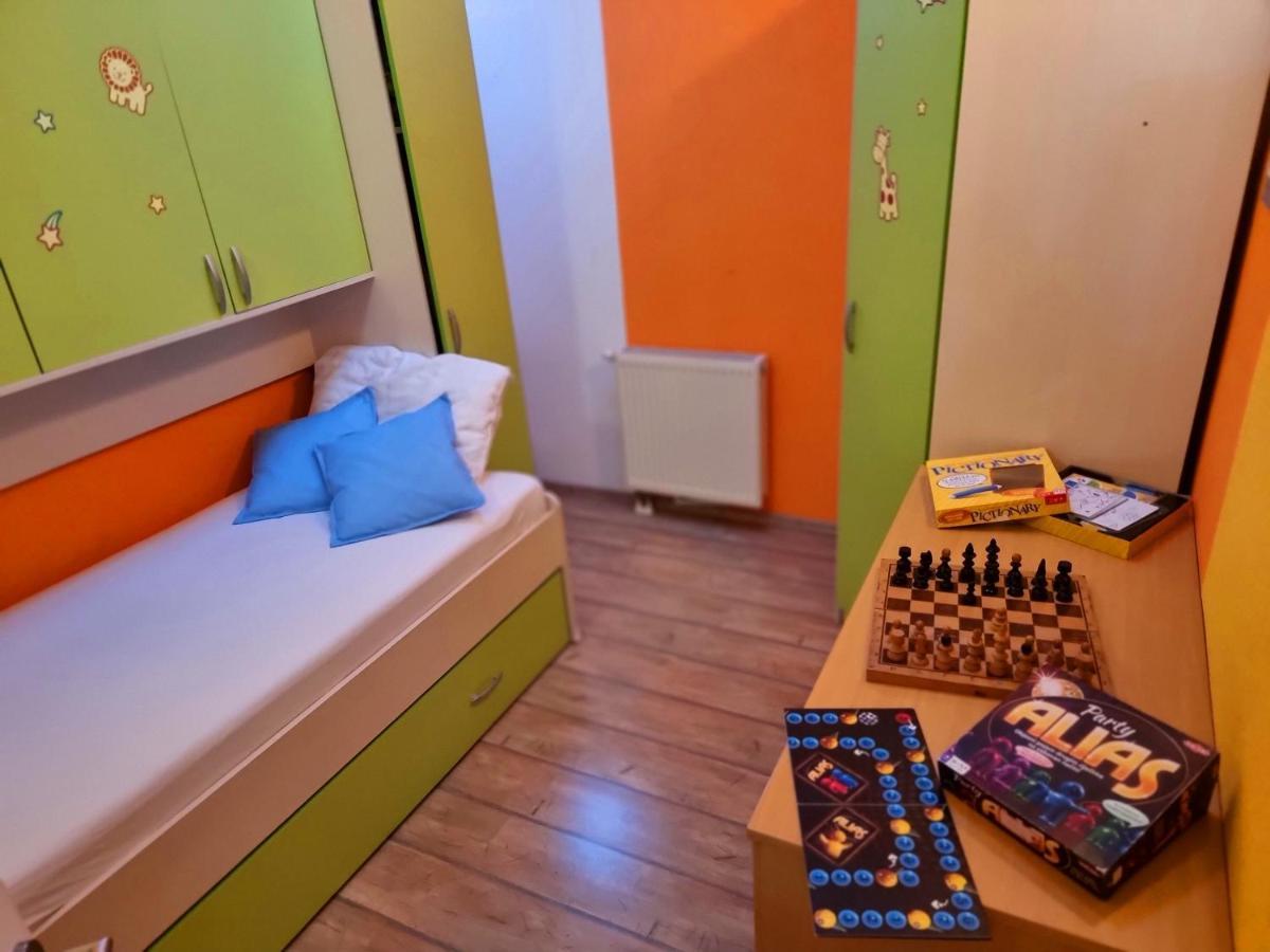 Guest House Klara Солин Екстериор снимка