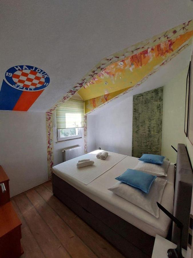Guest House Klara Солин Екстериор снимка
